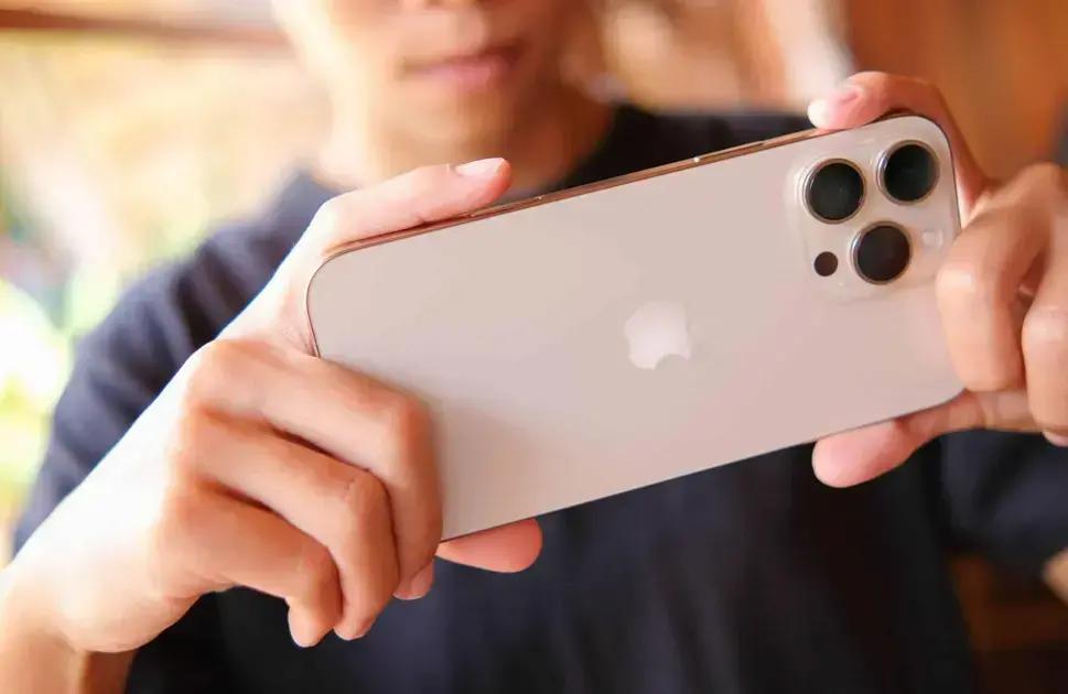 6 Recursos do iPhone para Acionar Sem Usar as Mãos